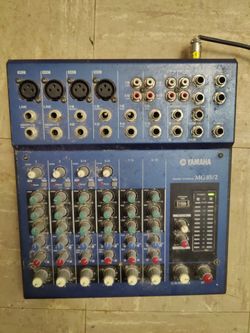 Yamaha MG 10/2  Stereo Sound Mixer