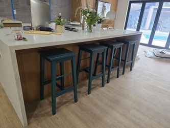 All (4) 29" barstool..like new