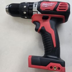 MILWAUKEE HAMMER DRILL 