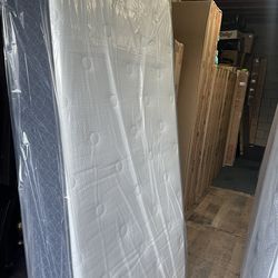 Twin size mattress Serta memory foam