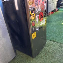Mini Fridge  Varato