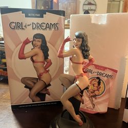 Bettie Page Statue