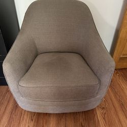 Toupee Swivel Chair