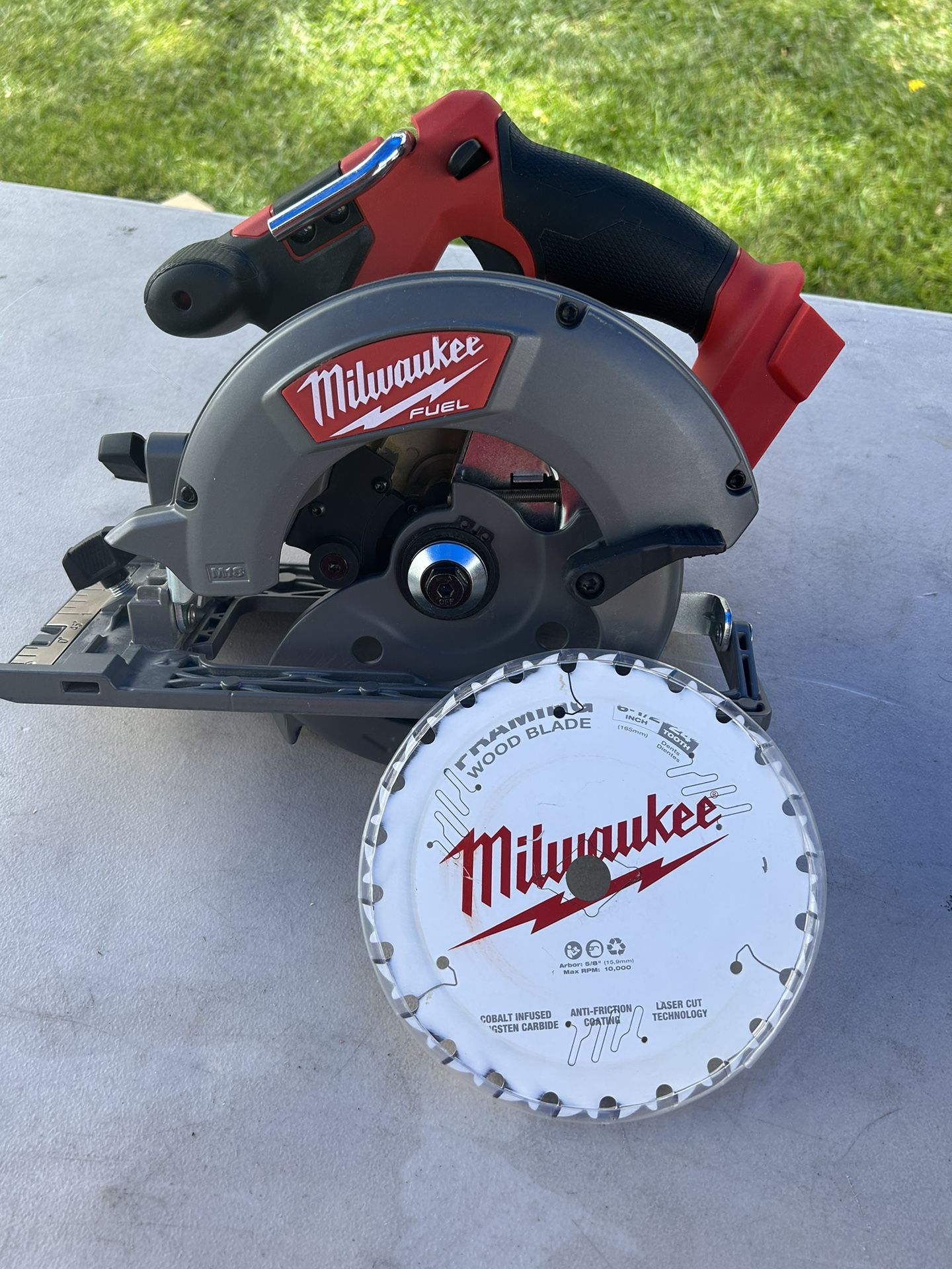 Milwaukee M18 Fuel 6 1/2 In Circular Saw Tool Only 