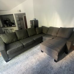 Sectional couch 