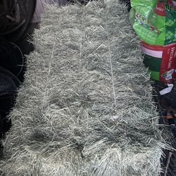 FREE 1 bale Bermuda Hay and 2 bags horse pellets