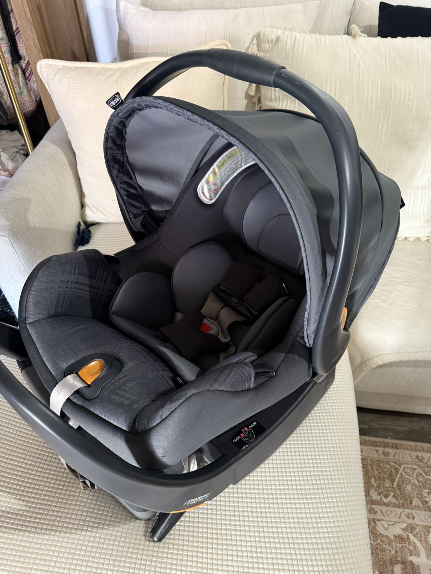 Like New Chicco Key Fit 35 Infant Car Seat