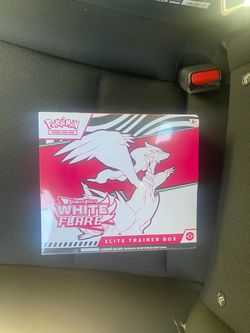 Pokémon Scarlet & Violet White Flare Elite Trainer Box
