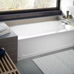 Maui 60 In X 30 In Alcove Soaking Bathtub With Right Drain In White 