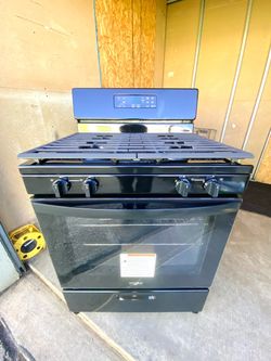 Whirlpool gas stove 4 burners black color  30”