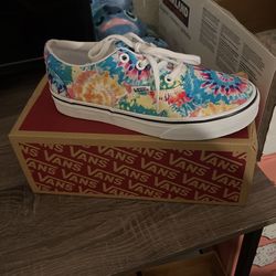 Brand new vans Size 5.0