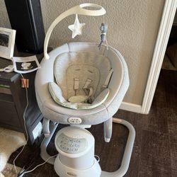 New Infant Swing And Bouncer 