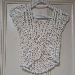Ivory Crochet  Open-Knit  Tie Front  V-Neck Lightweight  Sleeveless  Top One Size