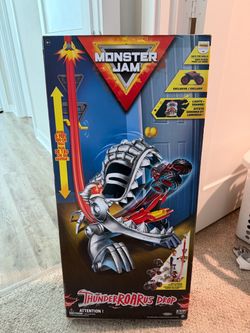 Monster Jam ThunderRoarus Drop