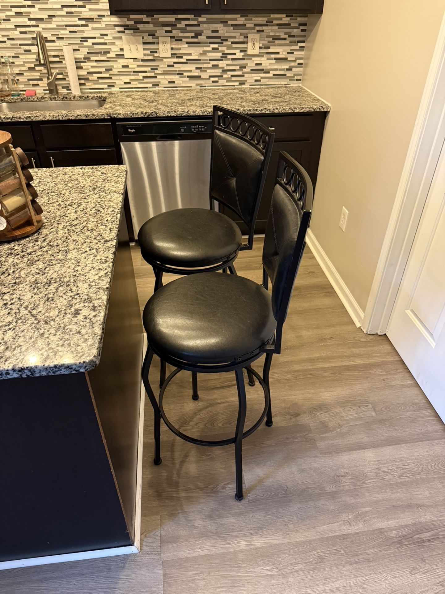 2 Bar Stools