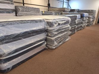 Factory Direct Queen Double Sided Pillow Top Mattress Plush or Semi Firm Fast Delivery