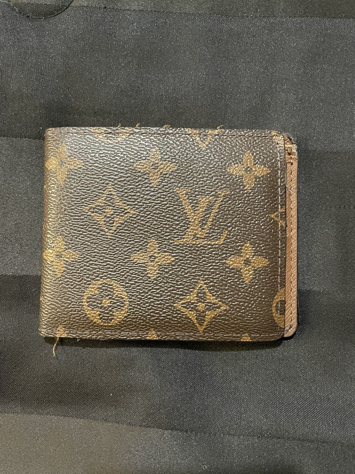 Louis Vuitton Men’s Wallet