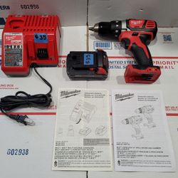 New Milwaukee M18 1/2" Compact Drill / Driver 2606-20 Battery / Charger