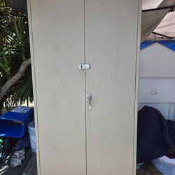 Tan Color Tennsco  Metal Storage Cabinet With 2Keys 