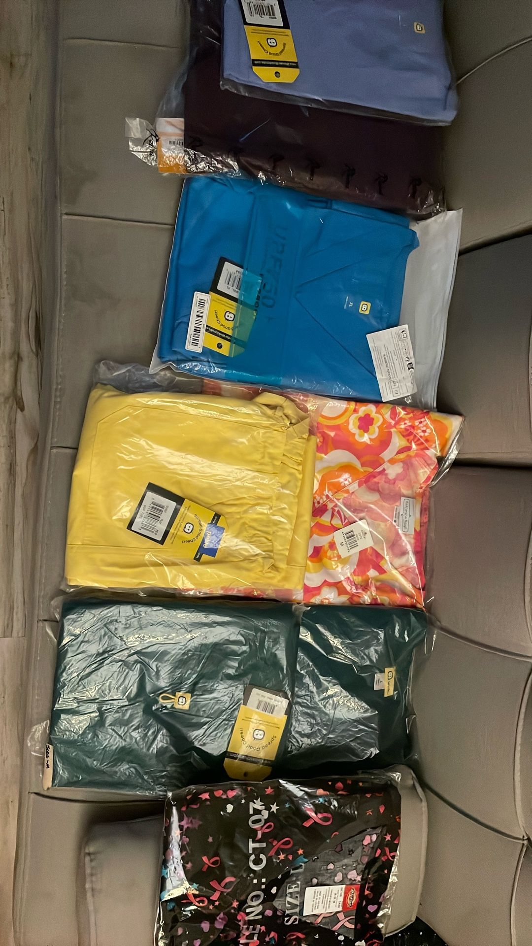 New Medical Uniform Scrubs