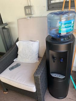 Water dispenser