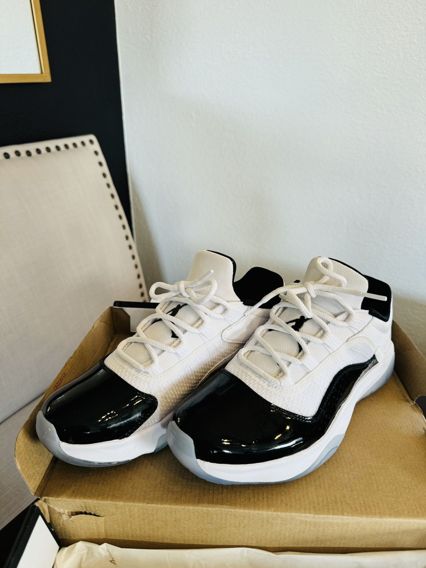 Air Jordan 11 CMFT Low 'Concord'