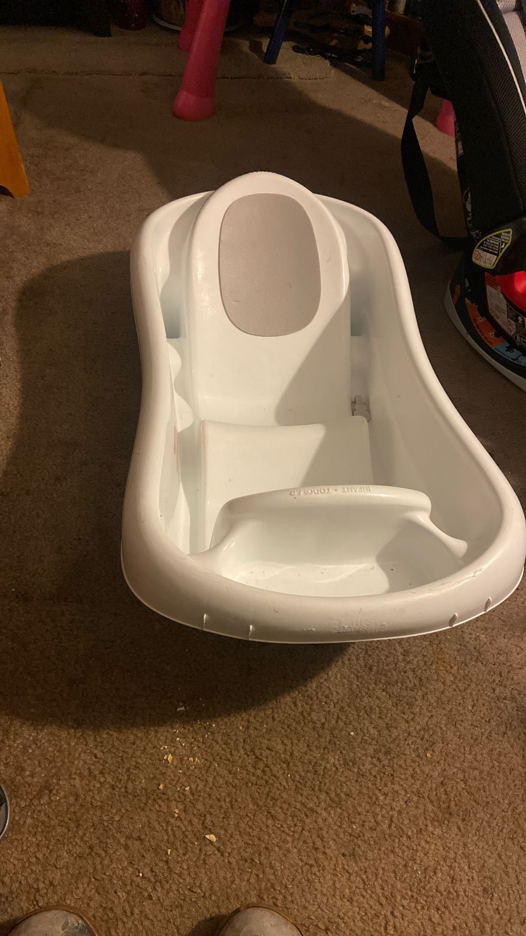 Baby Tub Price 5$  Pick Up. 72 and Grand View. E.  Tacoma 