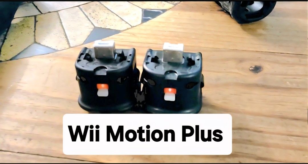 2 Nintendo Wii Motion Plus Adapter OEM MotionPlus Sports Resort + 2 Sleeves