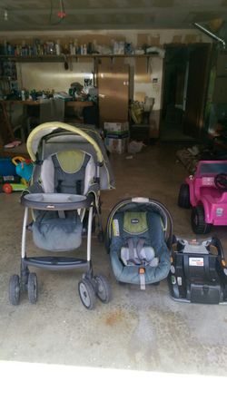 3 pieces Chicco car set and stroller