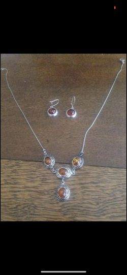 Amber and silver vintage necklace and earrings