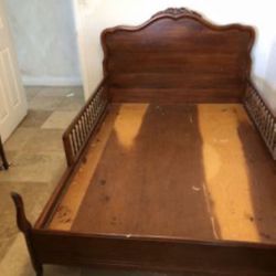 FULL SIZE BED FRAME