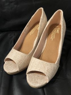 Two pairs of brand new Toms women’s wedges size 8.5 wide