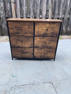 Fabric  6 Drawers Storage 31”1/2 W x 12”D x 28”H in Good Condition $30 Firm on Price