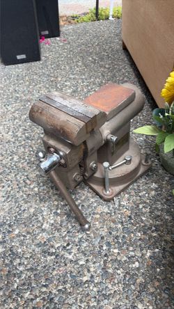 Work bench vice grip