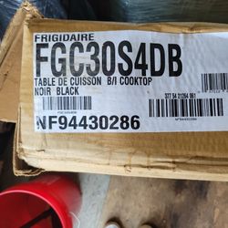 Frigidaire Built In Cook Top Black Brand New