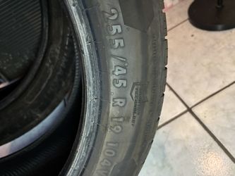 255/45r19