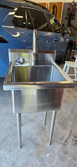 Stainless steel freestanding laundry room sink