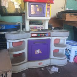 Little Tikes Kitchen 