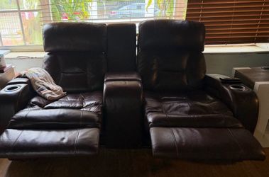 Free Recliner Sofa Must pick up today!!!