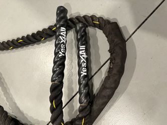 Exercise battle rope