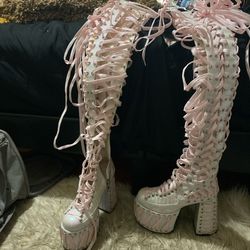 DOLLSKILL PLATFORM BOOTS 