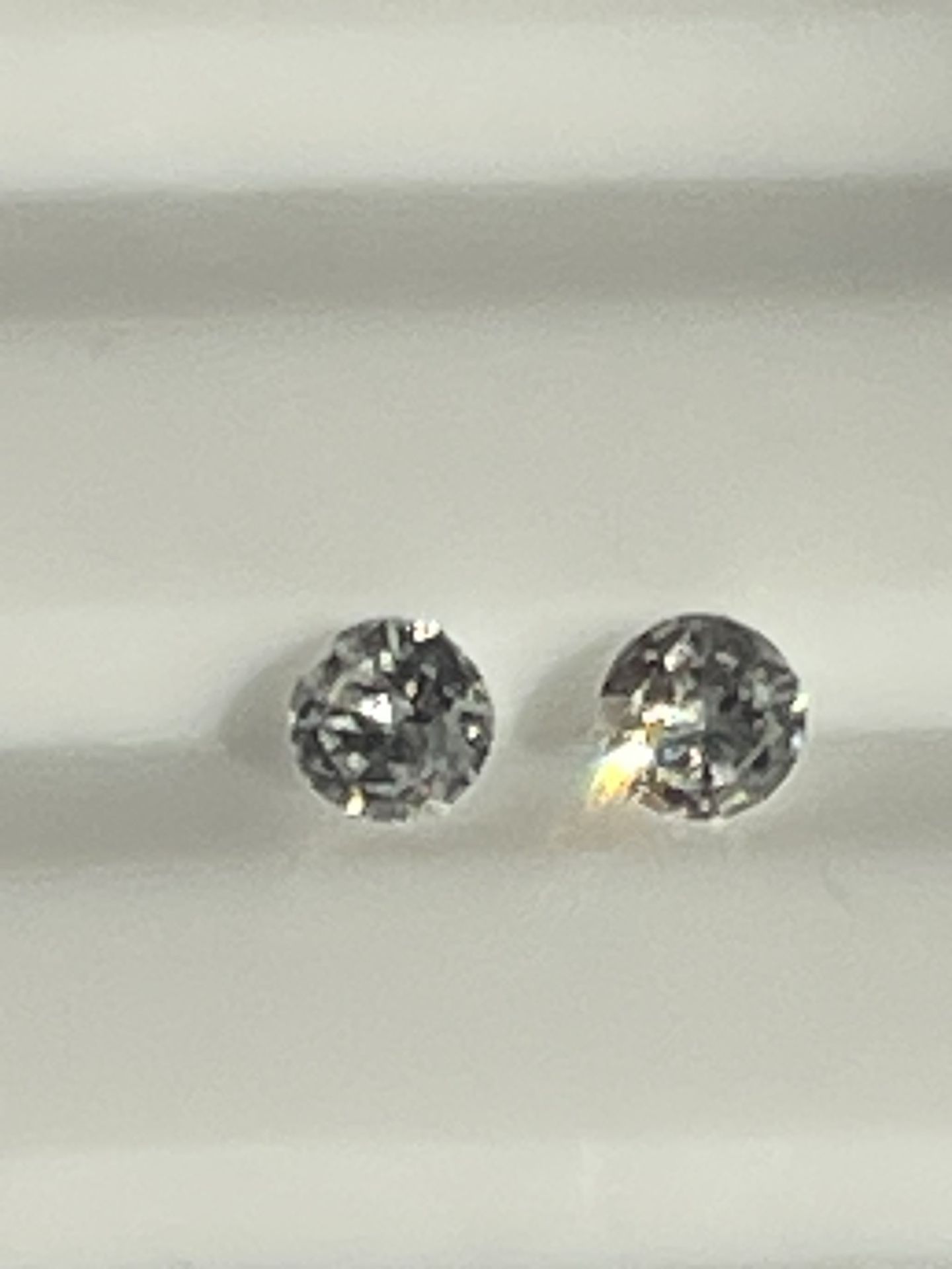 Two Diamonds 0.14 Carat 