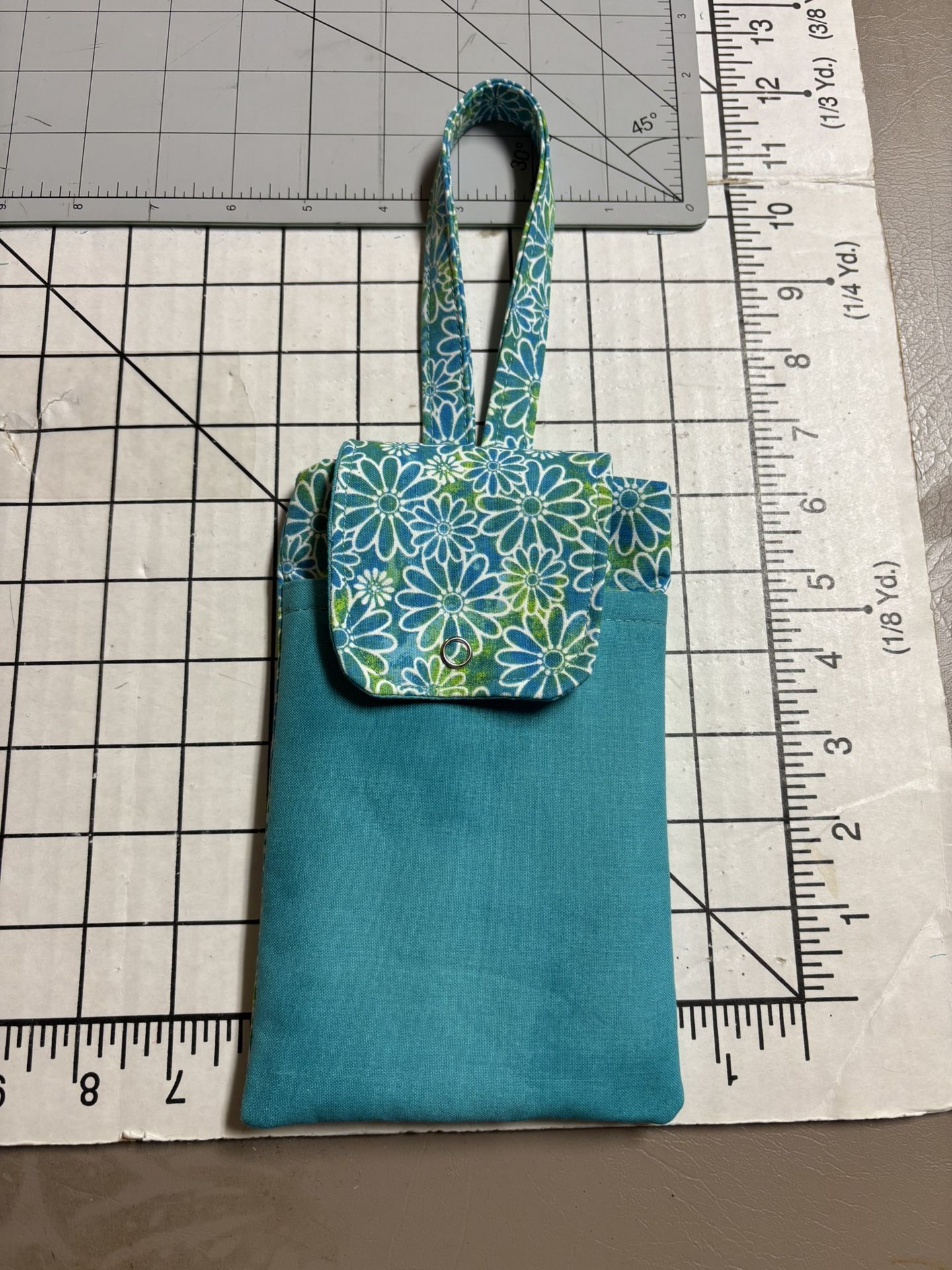 Cellphone Bag - Fully Lined - 4 1/2” X 7 1/2”