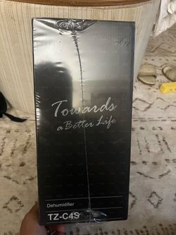 Tolife dehumidifier ( brand new never used)
