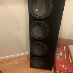 4 Speakers With Box As Well As Amp Included