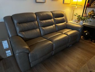 Reclining Sofa with Power Headrests