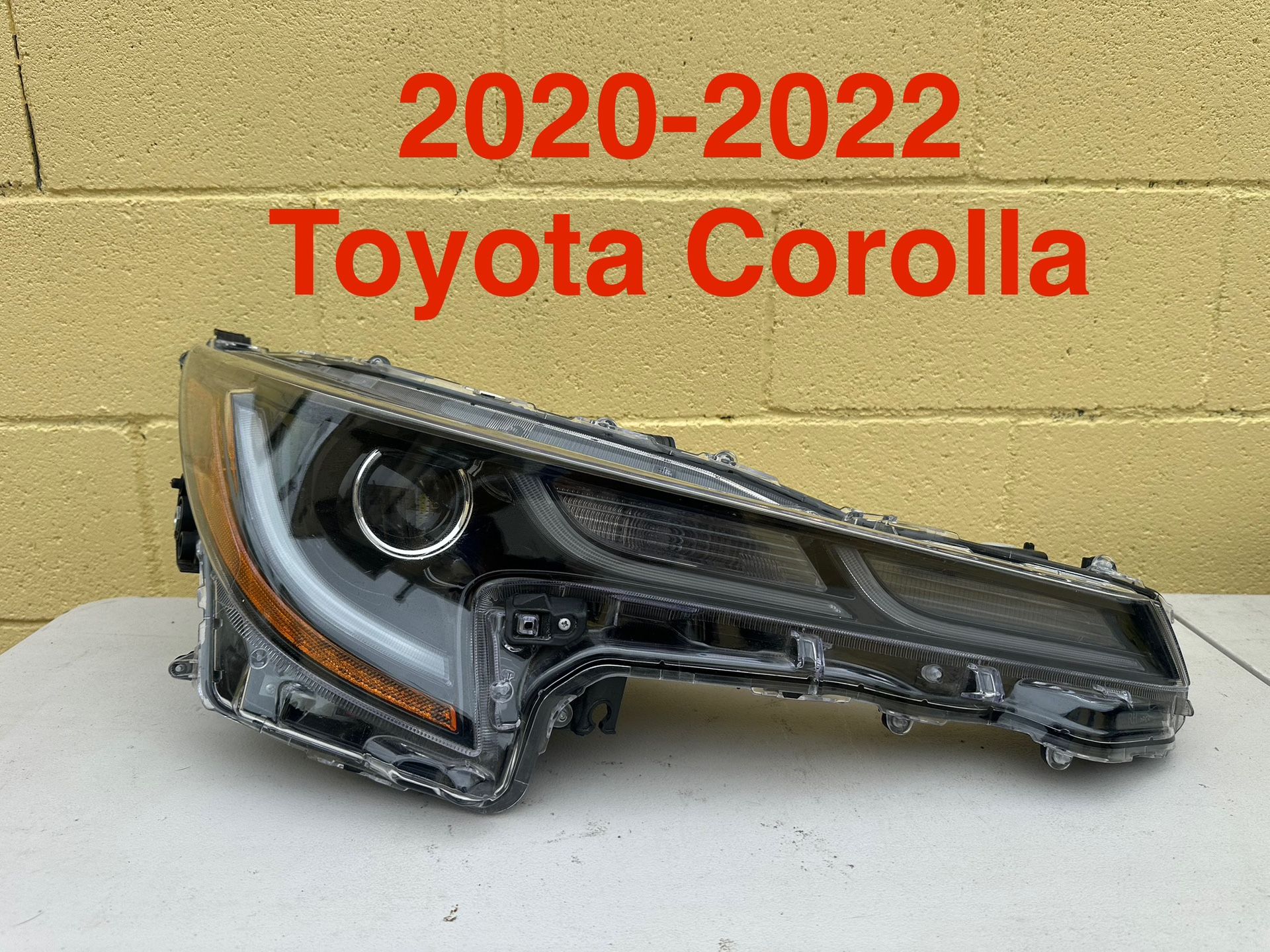 2020-2022 Toyota Corolla Headlight Passenger Side OEM