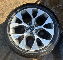 Kia soul 18 in wheel with tire