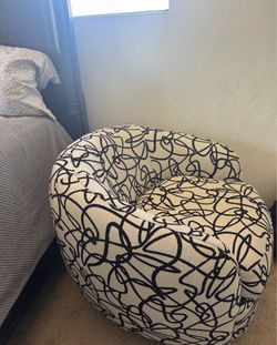 Swivel chair