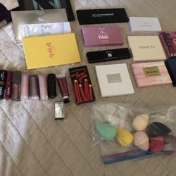 Lots Of Makeup Read Description 